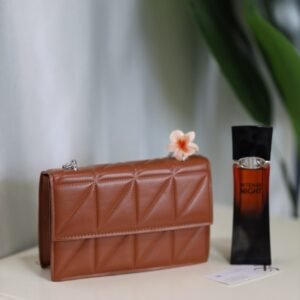 ؜حقيبة كتف مبطنة عسلي